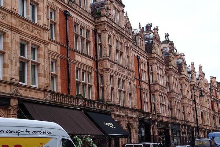St James' & Mayfair - Private Tour of London's Royal & Aristocratic Villages