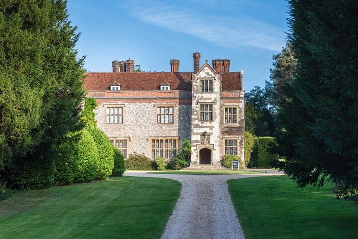 Southampton to London via Attraction of your choice (Stonehenge, Windsor etc)