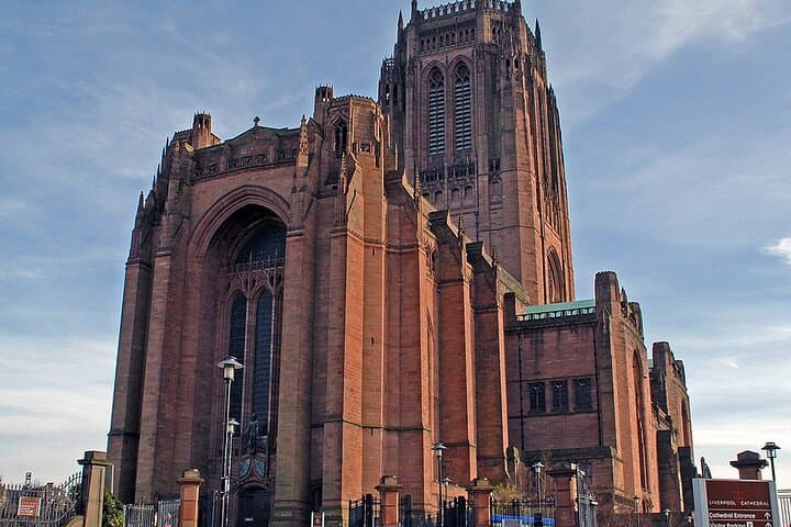 Liverpool Private City Tour and Chester City