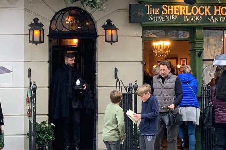 Private Tour: The London of Shakespeare, the Beatles, James Bond and Sherlock Holmes by Traditional Black Cab