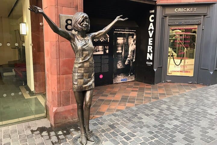 Cilla Black Statue
