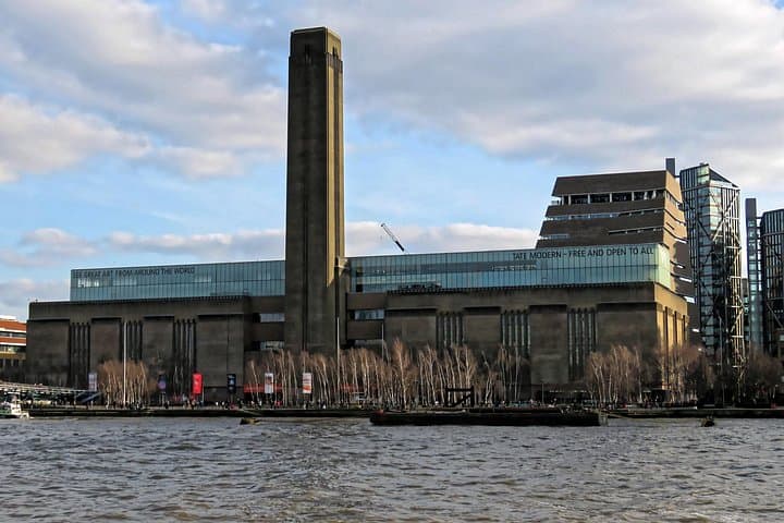 Four Centuries of Entertainment on London's South Bank: A Self-Guided Audio Tour