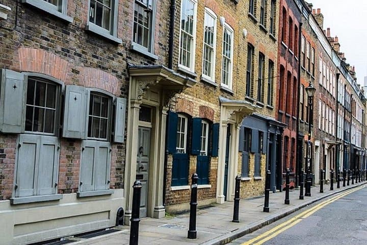 Fournier Street Spitalfields. Hugenout Silk Weavers houses that became "Doss Houses" by 1888.