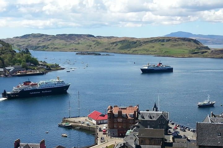 Oban, Highland Lochs, Glens,Castles and Glencoe Tour from Glasgow