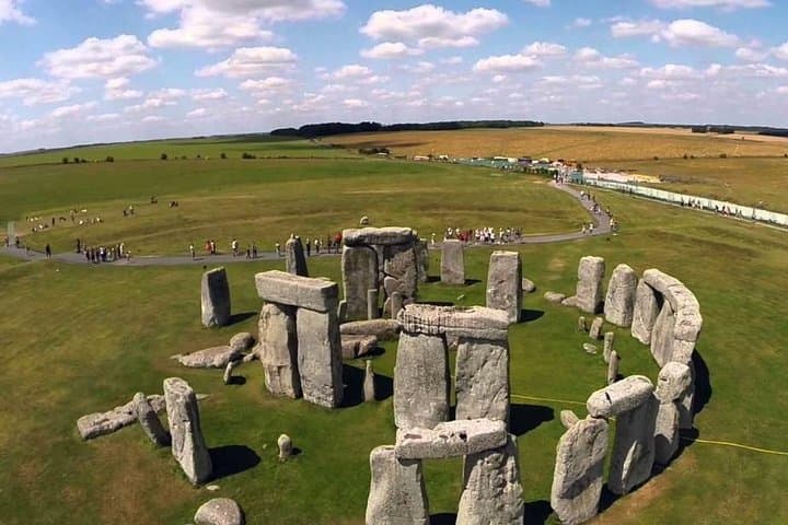 Trip to Stonehenge with Hotel Pick-Up