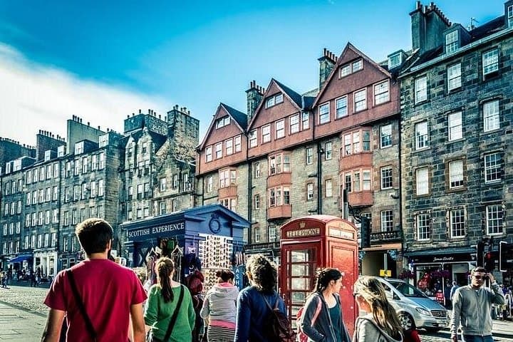 Private Edinburgh to Inverness transfer - Or airport to city or city to airport