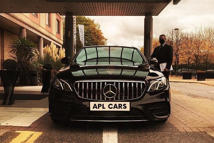 Private Transfer from Heathrow to Gatwick Airport