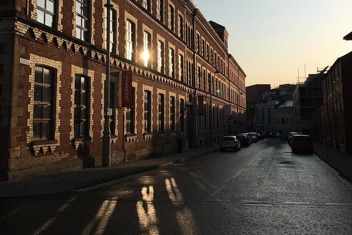 Derrie Danders: A Self-Guided Audio Tour of the Quayside and North City