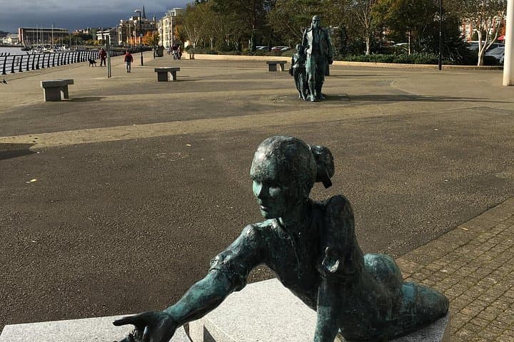 Derrie Danders: A Self-Guided Audio Tour of the Quayside and North City