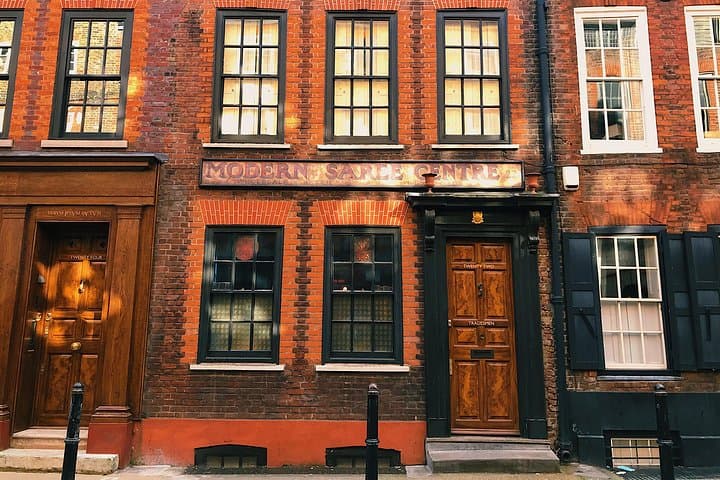 Brick Lane: A Self-Guided Tour of East London's Vibrant Jewel