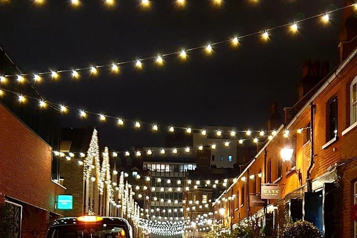 London Christmas Lights Private Tour by Traditional Black Cab