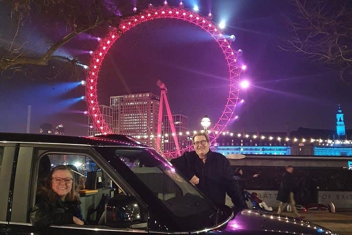 London Christmas Lights Private Tour by Traditional Black Cab
