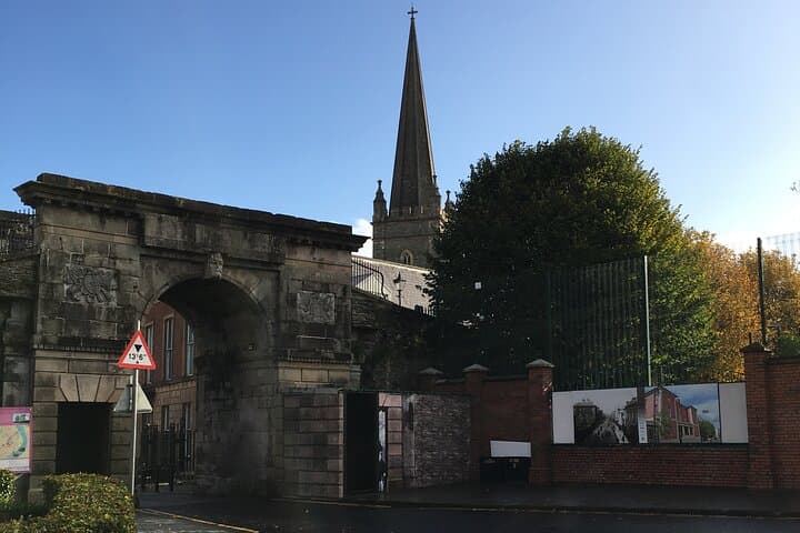 Derrie Danders: A Self-Guided Audio Tour of the Riverside and South City