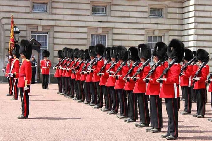 The Crown British Royalty Walking Tour