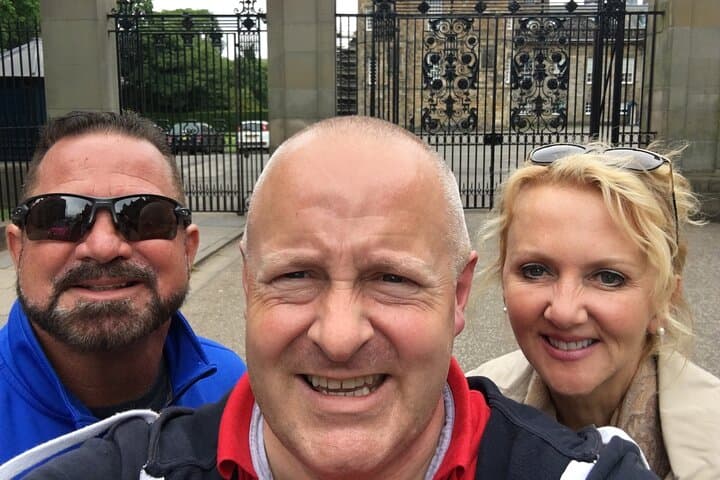 Edinburgh Gin Tour with a Local Guide: Private & Custom