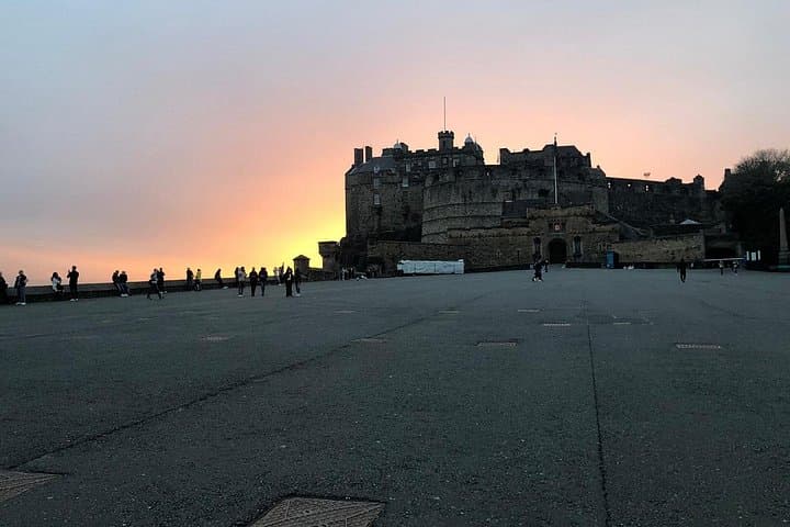 Ghosts of Edinburgh: Bloody Past Exploration Game and Tour