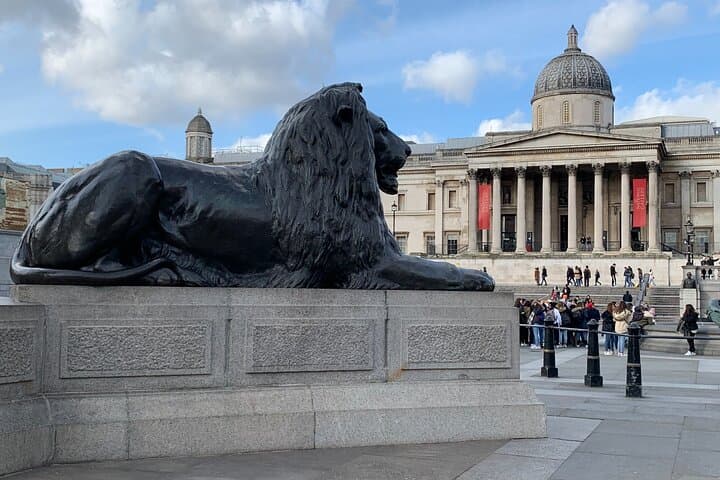 Kid-Friendly National Gallery Tour in London with Exclusive Guide