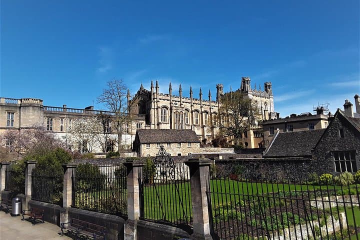 90 Minute Classic Walking Tour of Oxford
