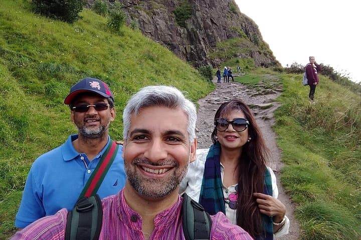 Edinburgh Private Custom Walking Tour - Highlights & Hidden Gems