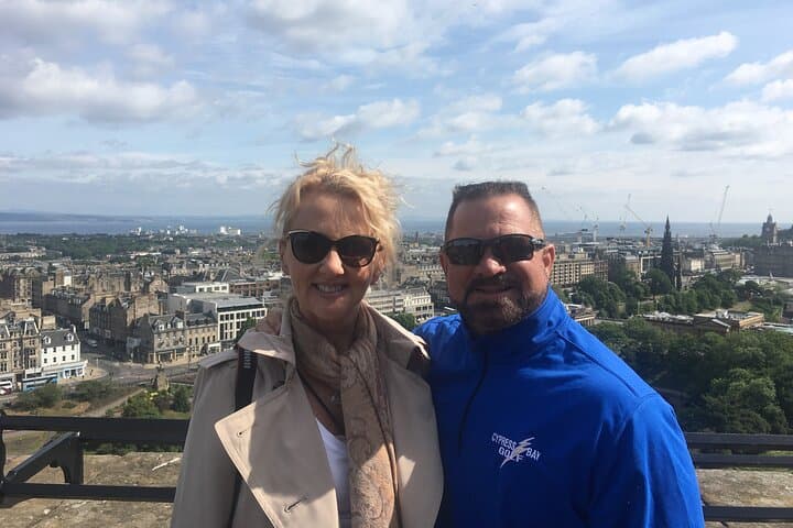 Edinburgh Like a Local: Private & Personalized Experience (3 hrs)