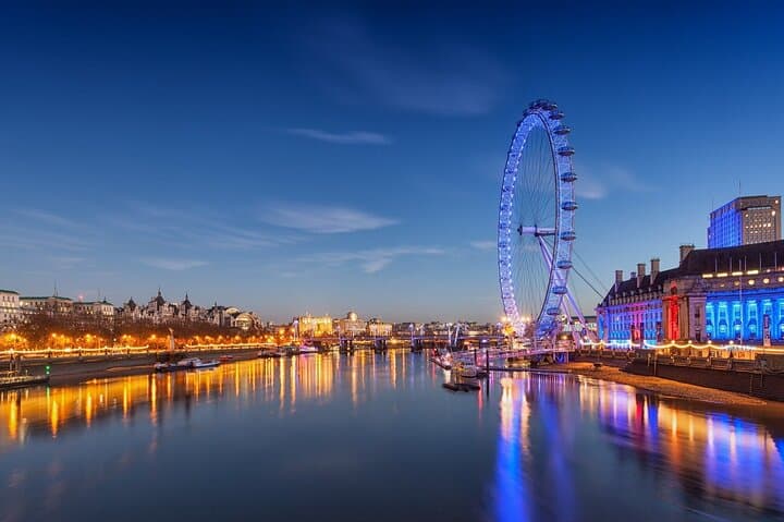 Layover Tour of London from LHR Executive Luxurious Vehicle Private Tour