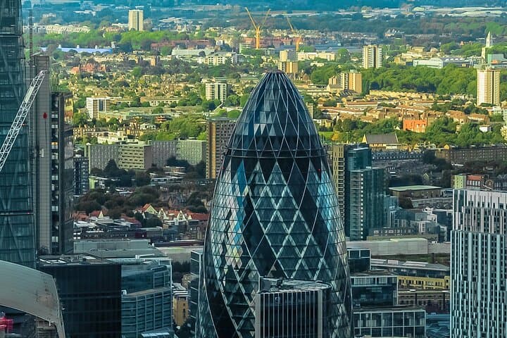 Heathrow Airport to Central London executive Luxury Vehicle Private Transfer