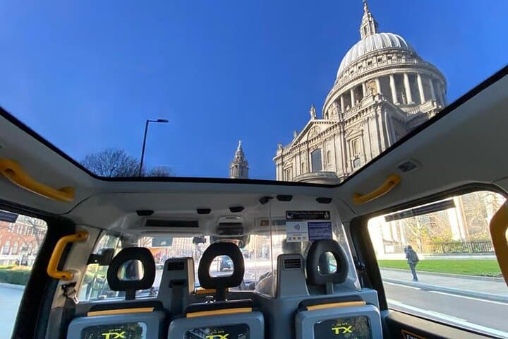 A Royal London Private Taxi Tour