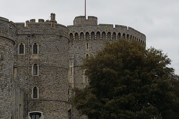 Private driver tour Windsor, Eton & Hampton Court