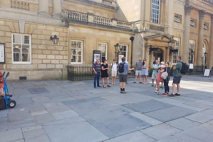 BATH: 2-Hour Bath Walking Tour of Bridgerton Filming Locations