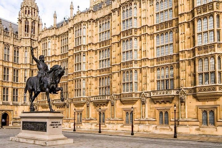 Retrace the Final Steps of King Charles I on a Self-Guided Audio Tour