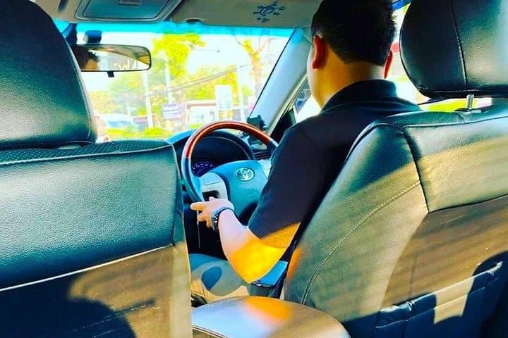 Try find your better than us ! Airport transfer service in London HTL-APT (LHR)