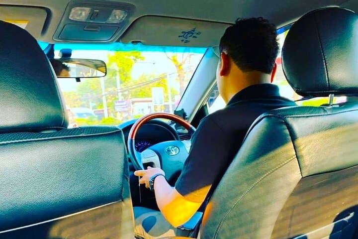 Try find your better than us ! Airport transfer in London HTL-APT (STN,LCY)