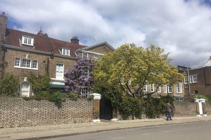Hammersmith to Chiswick: A Self-Guided Audio Tour along the Riverside