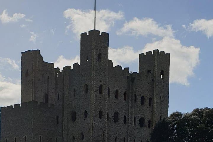 Private driver tours to Leeds Castle, Canterbury, White Cliffs