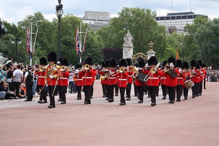 Highlights of London Full Day Guided Tour
