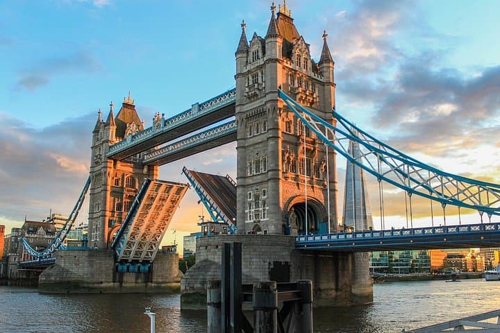 Highlights of London Full Day Guided Tour