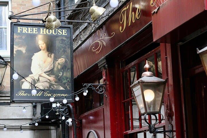 London: History of Gin Guided Tour with Tasting in a Small Group