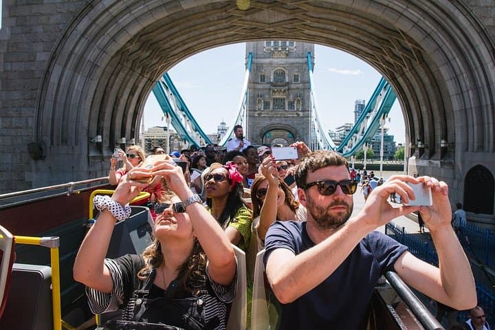 London Big Bus Hop-On Hop-Off Tour with Optional River Cruise