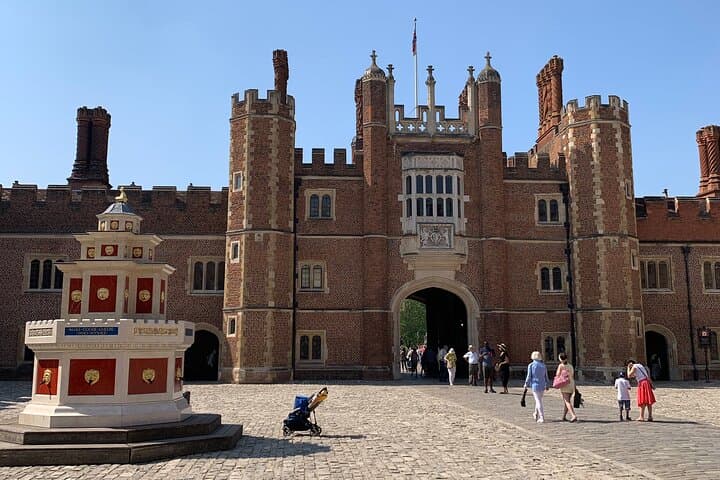 Private Chauffeured Vehicle Day Trip Out Of London