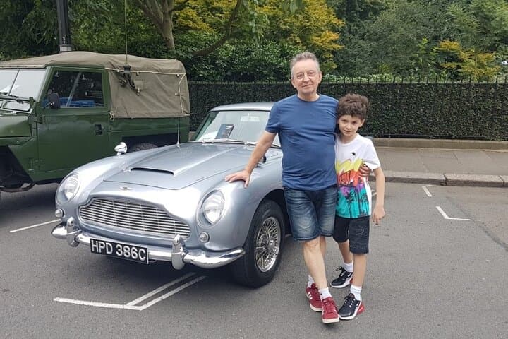 James Bond ,The Kingsman, plus Spies and Villains Black Taxi Tour