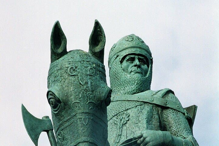 Robert the Bruce statue , Bannockburn , Stirling , Braveheart tour , one to four passengers private tours