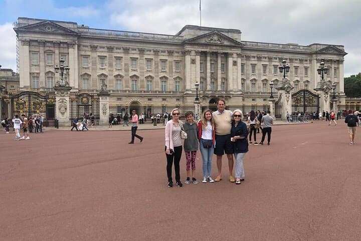 Private Tour: The London of Shakespeare, the Beatles, James Bond and Sherlock Holmes by Traditional Black Cab