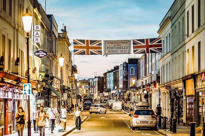 Private London Tour with a Local: Custom Highlights & Hidden Gems
