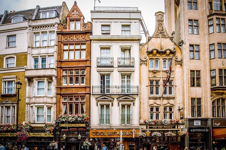 Private London Tour with a Local: Custom Highlights & Hidden Gems