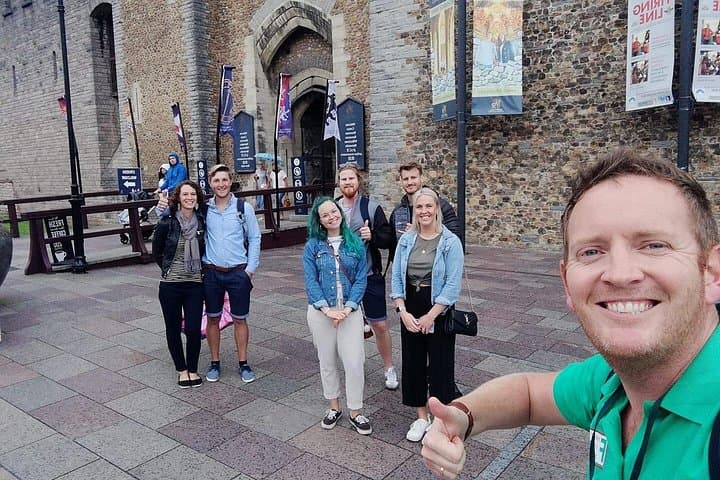 Cardiff city tour outside Cardiff Castle
