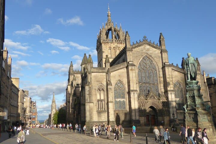 Follow a stunning route through the historic Old Town