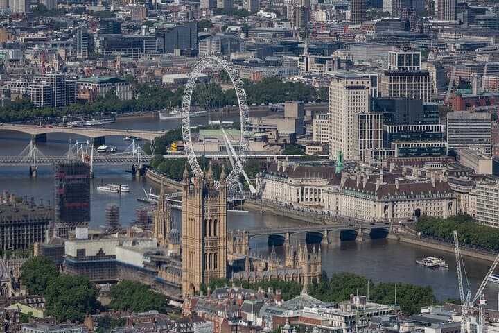 e-Scavenger Hunt London: Explore the City at Your Own Pace
