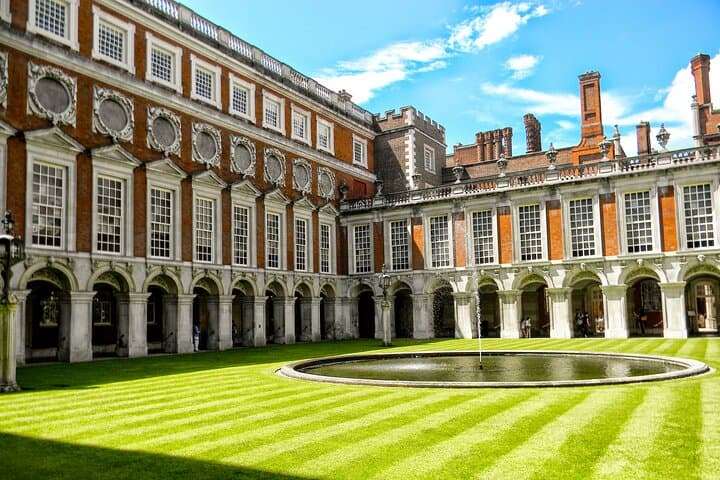 Private Half-Day Tour of Hampton Court