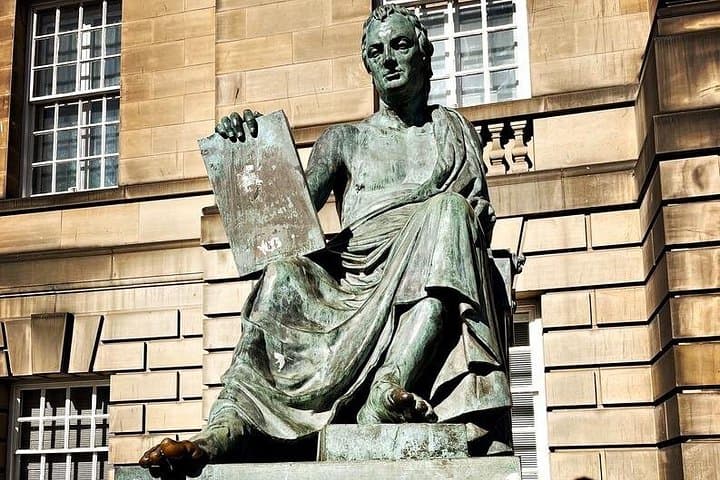 Edinburgh Unveiled: Luxury Private Driving Tour of Edinburgh