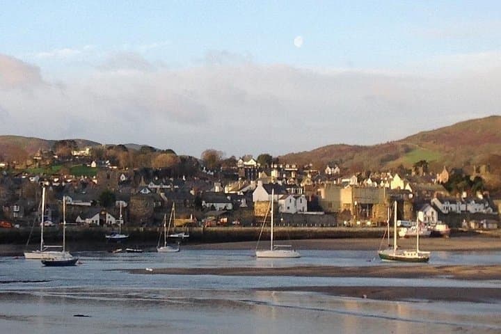 Discovering the Medieval Walled Town of Conwy: A Self-Guided Audio Tour